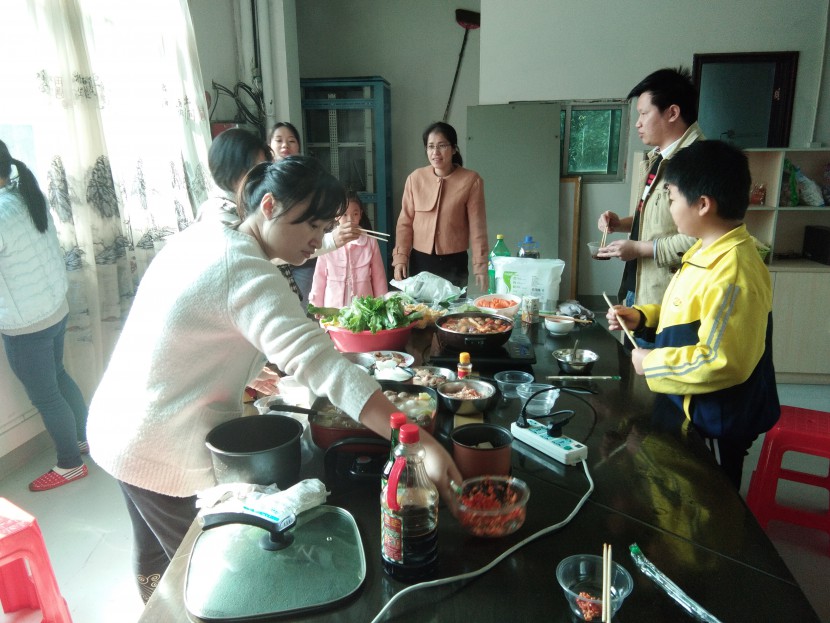 東莞吉?jiǎng)?chuàng)聚餐